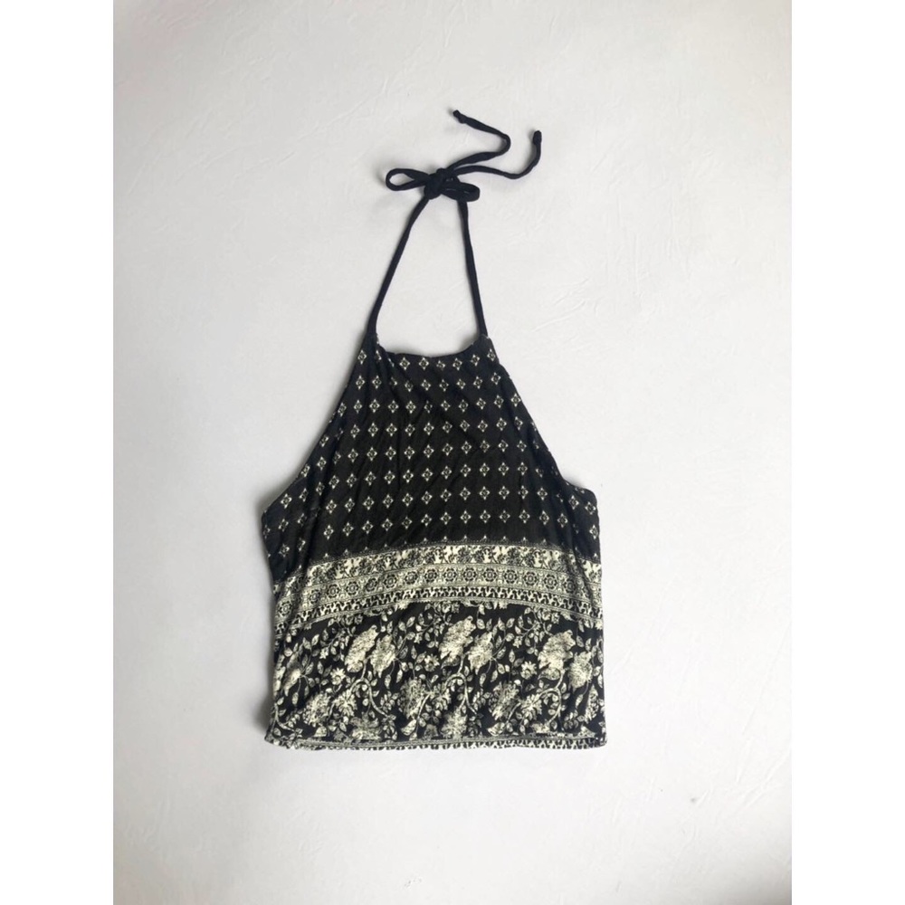 String tied Halter Top